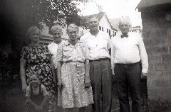 Della Dorrough; Tony Sayger s Grandma s family; Group Photos